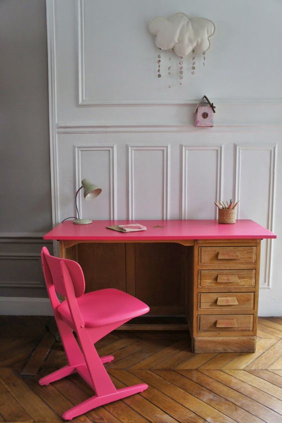 bureau pour enfant